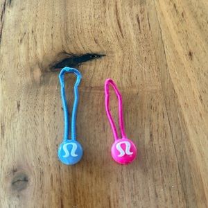 Lululemon zipper pulls/hair ties